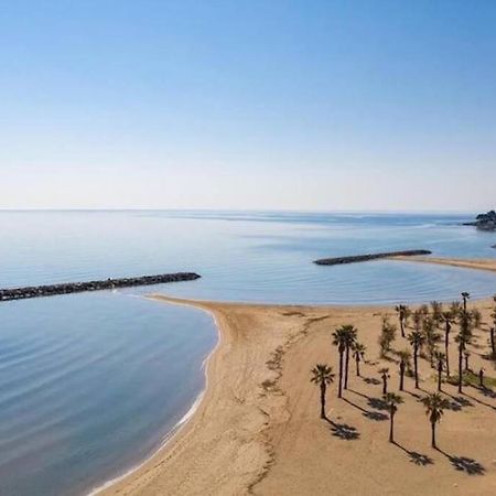 F2/4 Pers Plage-Commerces A Pieds-Parking Prive Saint Aygulf Kültér fotó